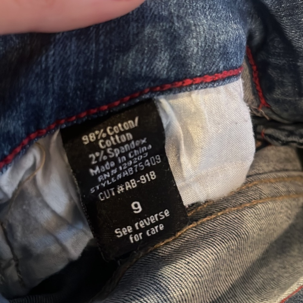 Distressed Jeans - Picture 5 of 5